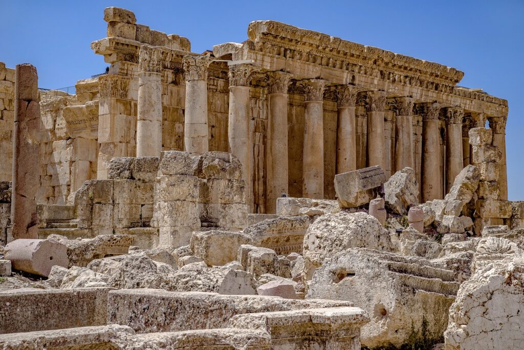 découvrez l'univers captivant de 'romane', une œuvre qui explore les émotions humaines à travers une narration riche et poignante. un voyage littéraire inoubliable à travers des personnages mémorables et des récits touchants.